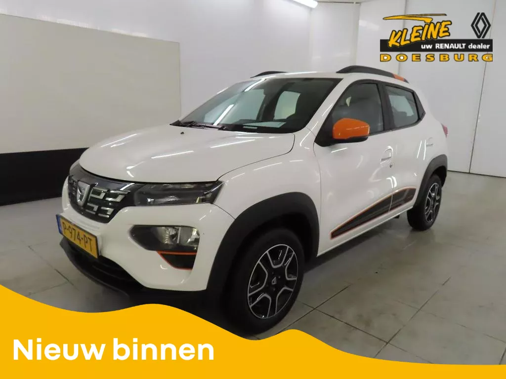 Dacia Spring Comfort Plus 27 kWh 30 Kw DC snelladen | Navigatie systeem | Camera achter |